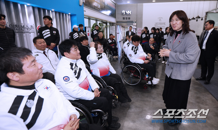 "파리패럴림픽 파이팅!" 장미란 문체부 차관,장애인국대 훈련개시식 참석.…