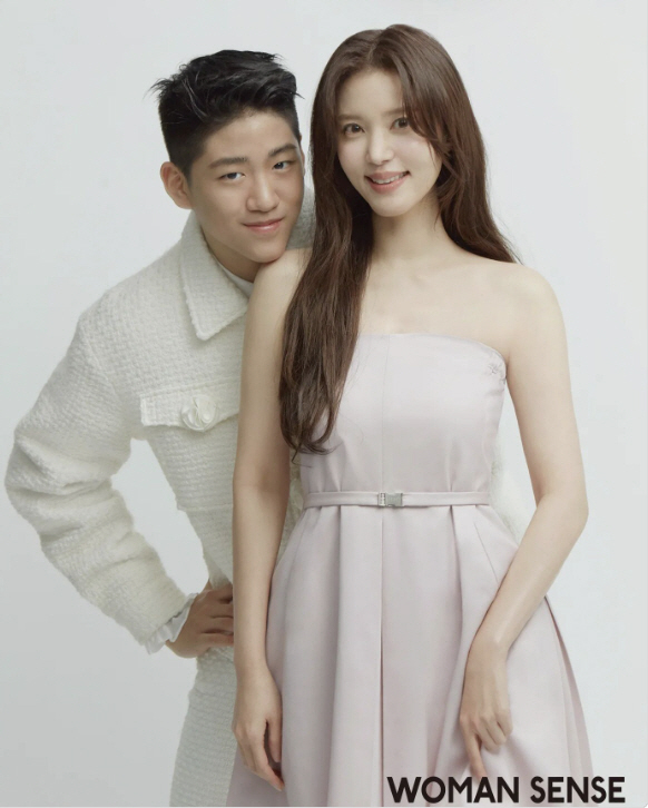 "누나야? 엄마야?" 정시아, 中3 아들과 커플 화보 '비주얼 母子'