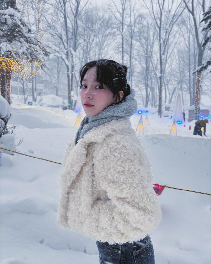 "오겡키데스카"..카리나, 설원에서도 빛나는 미모 '러브레터' 찢고 나왔…