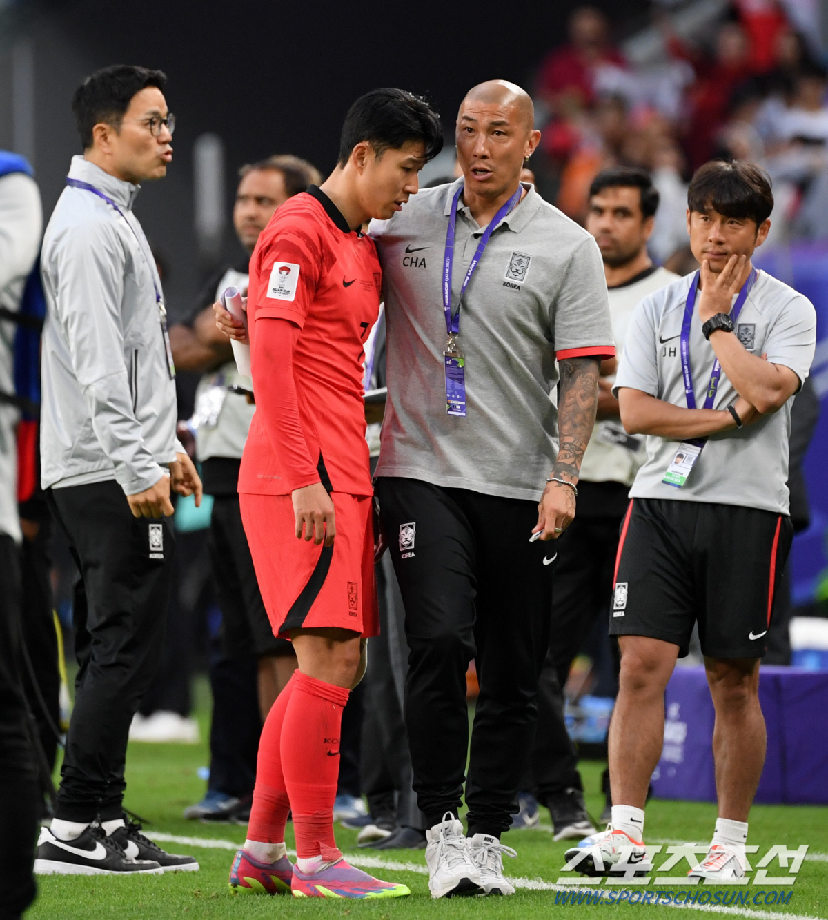 "'64년 만의 亞 정상 도전'이란 말이 창피" 韓 축구, 더 이상 '황…