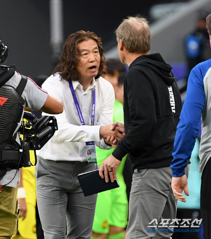 "'64년 만의 亞 정상 도전'이란 말이 창피" 韓 축구, 더 이상 '황…
