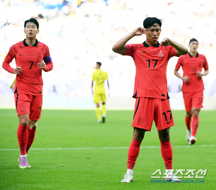 "16강전부터 '단두대 매치'" '3대장+황' 바라보는 소속팀의 '동상이…