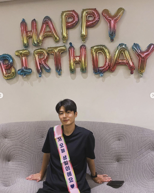 기성용♥한혜진 딸, 연예인들도 극찬한 비주얼…다 가진 생일파티 "여전히 …