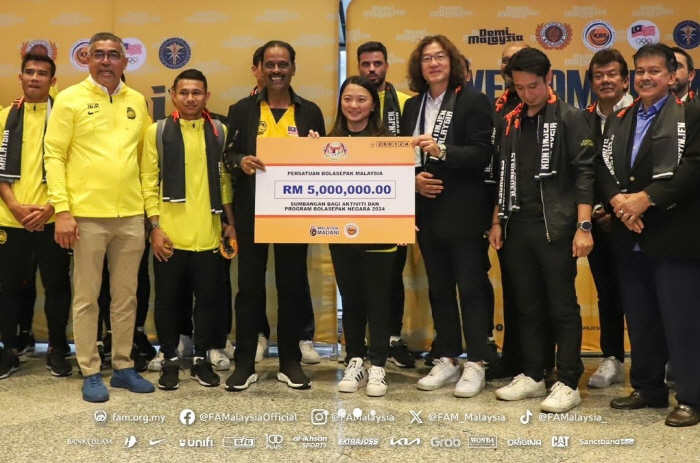 '판곤매직'에 난리난 말레이시아,축구발전 위해 14억원 쏜다