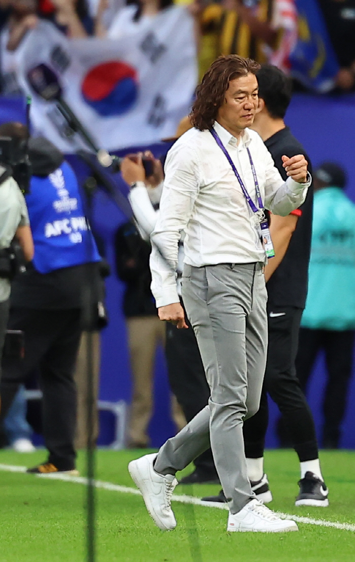 '판곤매직'에 난리난 말레이시아,축구발전 위해 14억원 쏜다