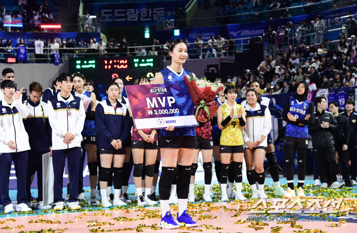 '폰푼 머리'로 나선 첫 올스타전→MVP까지 품었다…"오늘 하루 어떻게 …