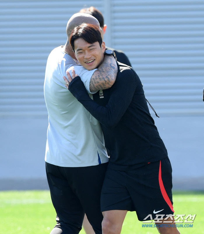 [카타르ON]김진수 복귀→이기제 별도 훈련, '설영우 시프트' 흔들리던 …
