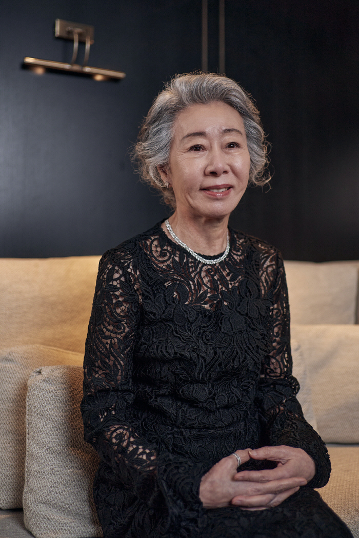 [SC인터뷰] "오스카 수상 후 주연 제의? 씁쓸해"…윤여정, '도그데이…