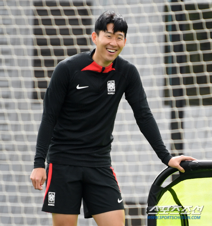 "SON 공백 잘 메우고 있어!" 포스테코글루 감독 '역설적 칭찬'. S…