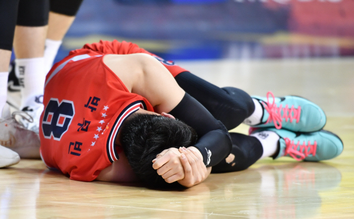 [현장분석] '무존 듀오' 장착완료! 3연승 현대모비스, 삼성 38점 차…