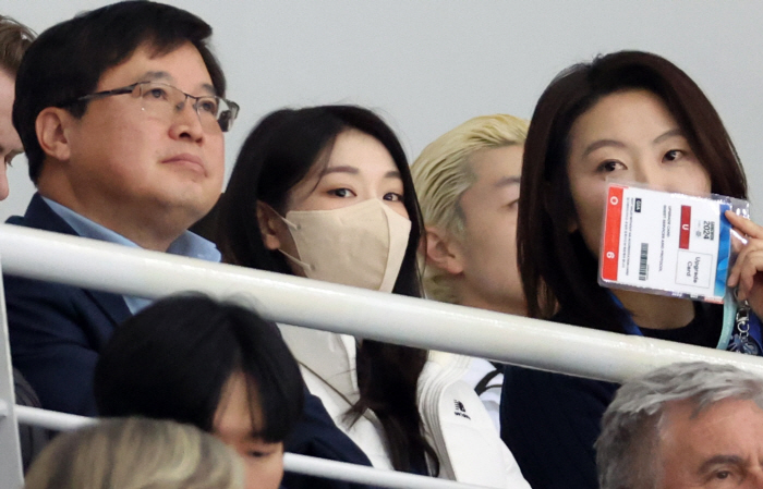 "프리는 클린!내자신에게만 집중" 실수에도 당찬 신지아,쇼트3위...日마…