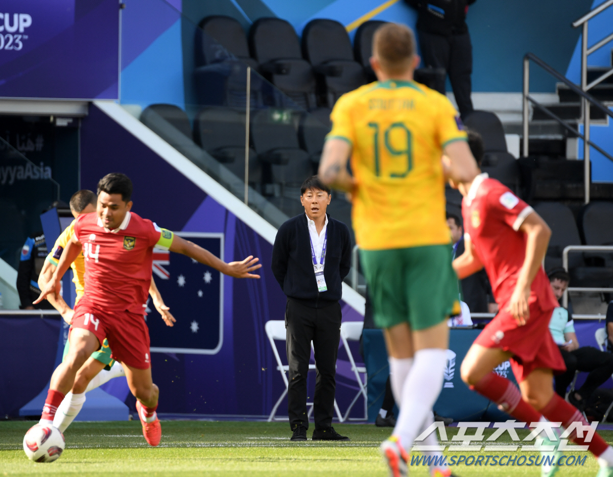 [아시안컵Live]호주, '신태용 감독'의 인도네시아에 2-0 리드 전반…