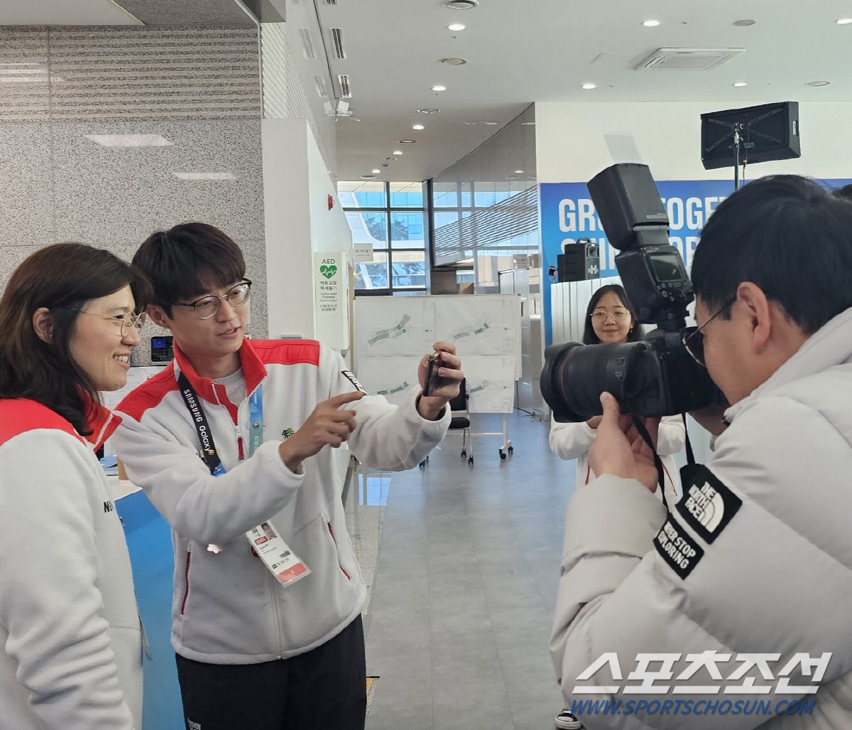 "강원2024,K-자봉 여러분 있기에" 장미란 차관,열정의 현장행보
