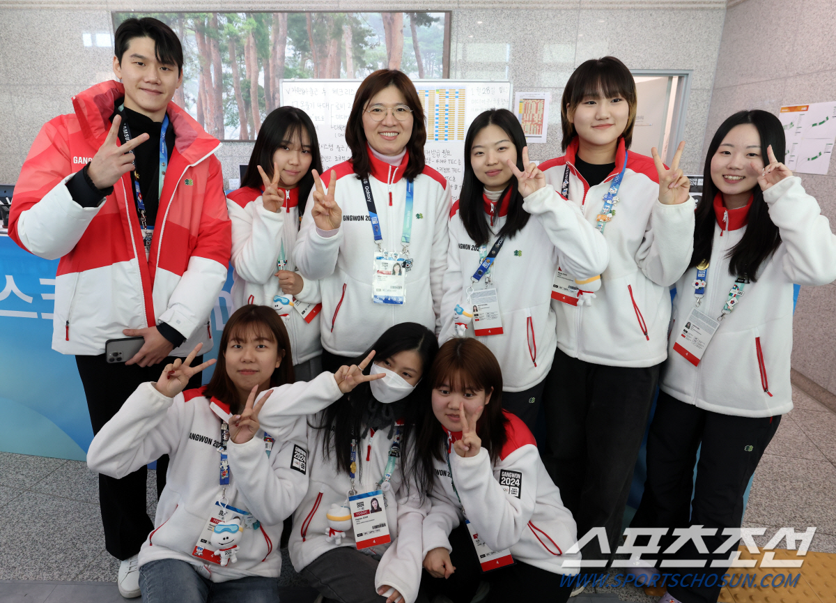 "강원2024,K-자봉 여러분 있기에" 장미란 차관,열정의 현장행보