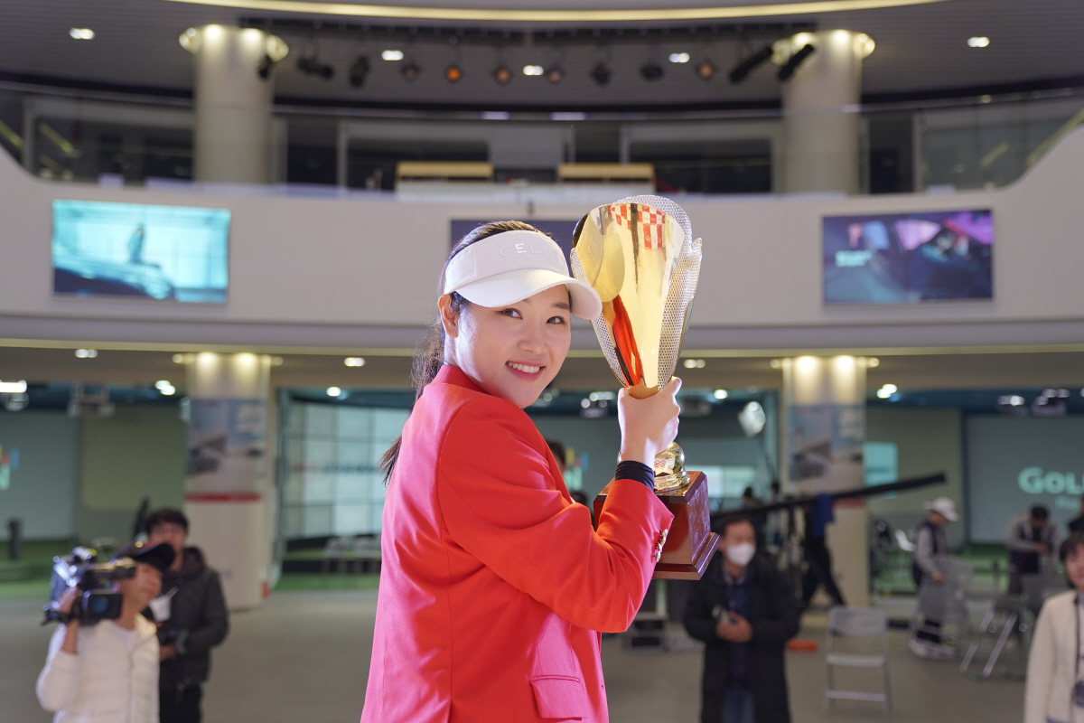 '홀인원에 알바트로스까지…' 조예진, 골프존 '2024 롯데렌탈 롯데렌터…