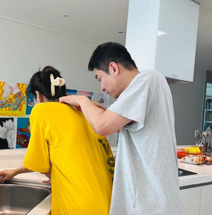 "한의사 남편과 결혼 잘 했네"…'장영란♥' 한창, 집안일 도중에도 점빼…
