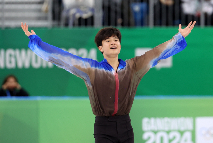 "이것이 투혼 K피겨!"金현겸의 역전金! 男싱글 사상 첫 금메달 쾌거![…