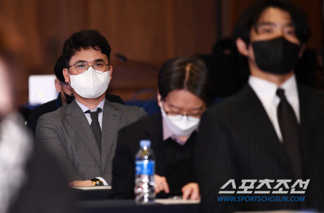 '사상 초유' 26시간만에 계약 해지, 이제 모두의 관심사. KIA 차기…