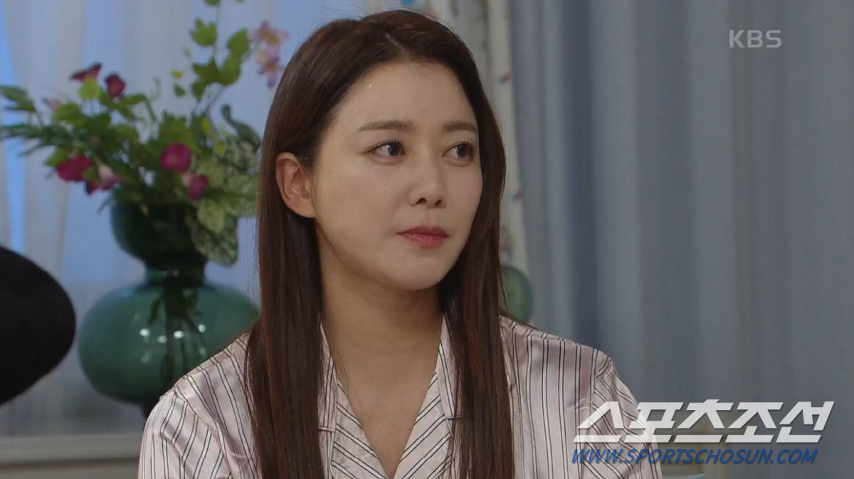 [SC리뷰]"개 한마리도 감당 못해서…" '피도 눈물도 없이' 이소연, …