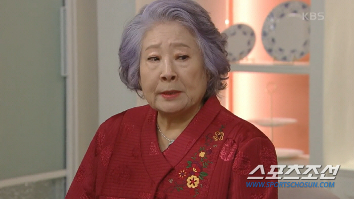 [SC리뷰]"개 한마리도 감당 못해서…" '피도 눈물도 없이' 이소연, …