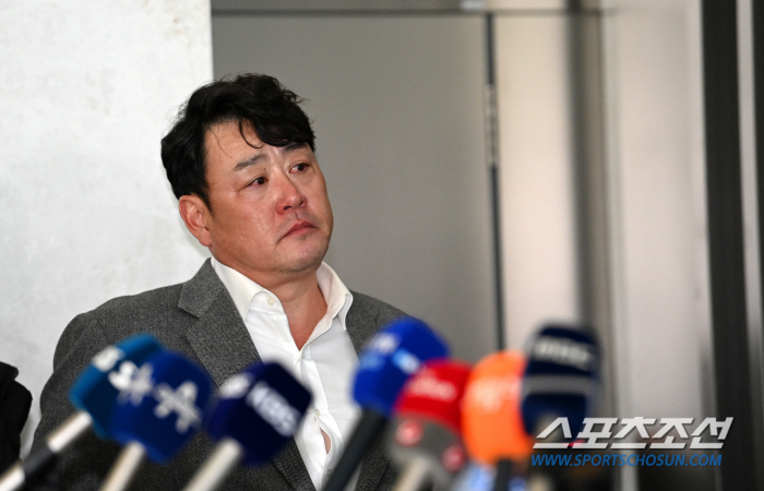 '대행 체제는 없다' 못박은 KIA,  도대체 누가 감독 해야하나..."…