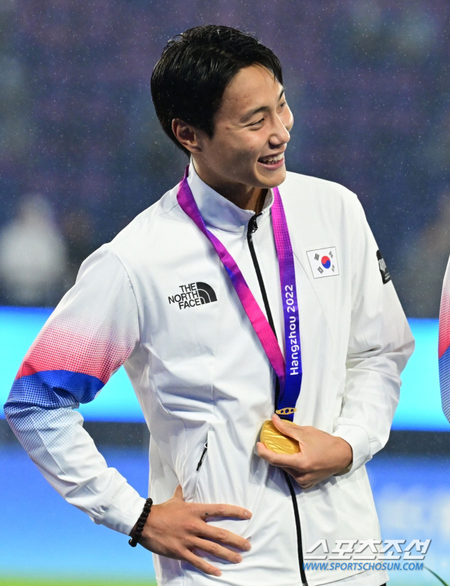 "전북과 계약하던 날 눈물 흘렸다" 꿈같은 3년 돌아본 백승호, 英 버밍…