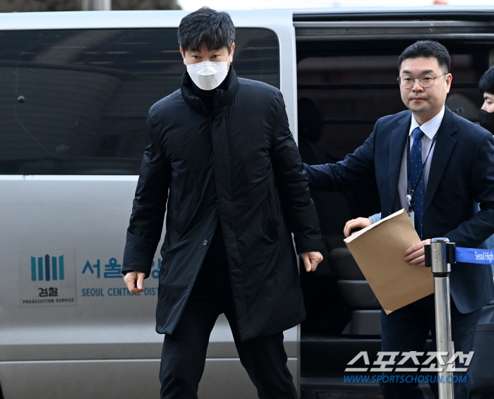 김종국 감독, 영장실질심사 마치고 구치소행...구속 여부 오후 5시경 확…