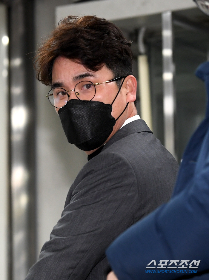 '사과도, 어떤 말도 없었다' 김종국-장정석, 영장실질심사 종료...구치…