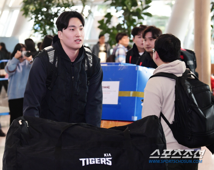 [인천공항 현장스케치]사령탑 없는 초유의 스프링캠프, KIA가 되뇌인 주…