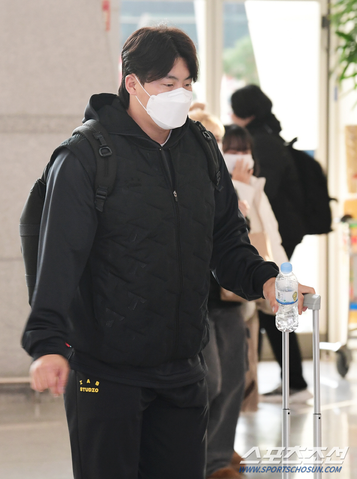 [인천공항 현장스케치]사령탑 없는 초유의 스프링캠프, KIA가 되뇌인 주…