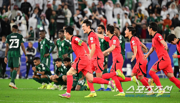요즘 시대에 침대축구? 어림없죠 → 투지의 한국 '사우디 구태' 때려잡다