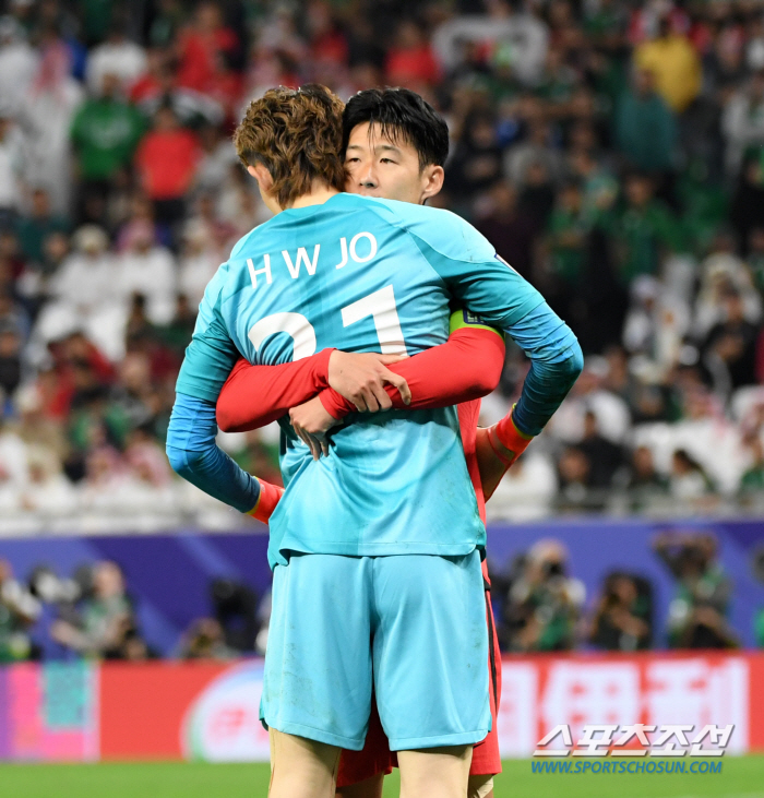[카타르 현장]'탈수 증세 심각' 누구보다 간절했던 손흥민의 눈물, 아직…