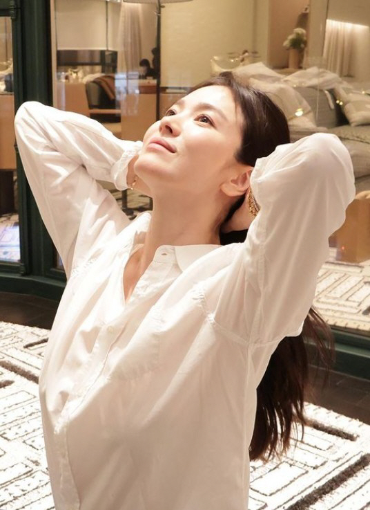 여신은 달라! 송혜교, 스케줄 후에도 청순美 뽐내