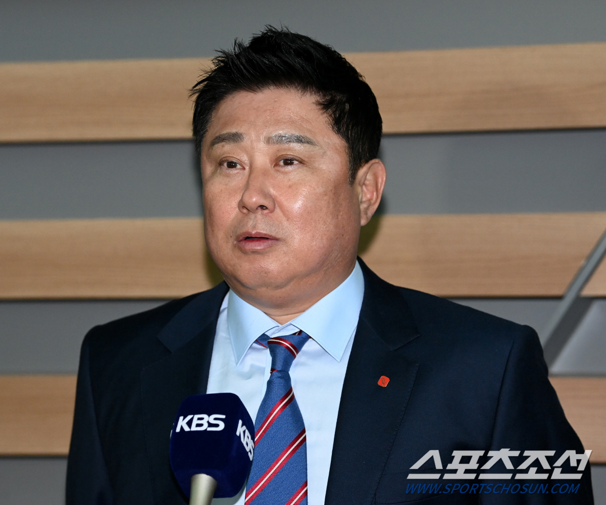 롯데처럼 여론이 감독 만들까? 밖에서 시끄러운 KIA 감독 후보, 현실 …