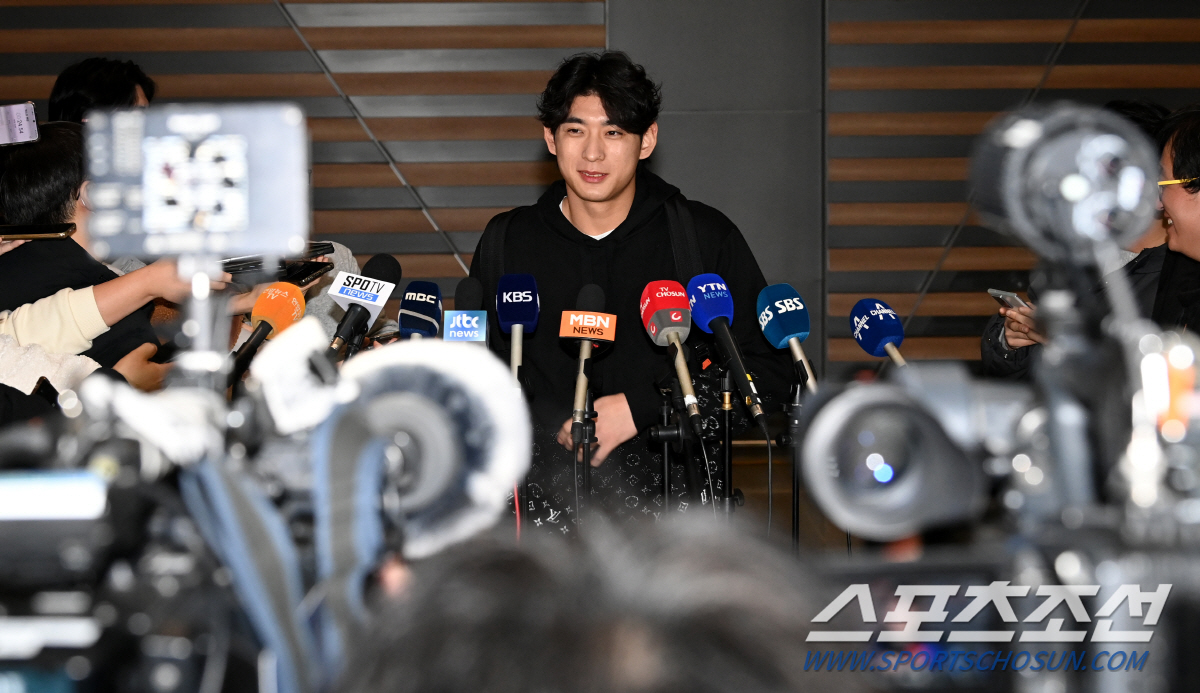 미국行 비행기 탄 이정후 "몸상태 완벽, 마음가짐은 이미 실전…떨림보다 …
