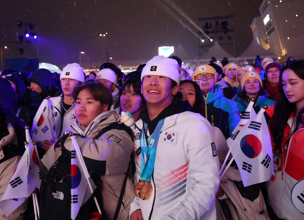 "우리 다시 빛나자" 눈꽃 핀 강릉,강원2024 14일 눈부신 여정의 아…