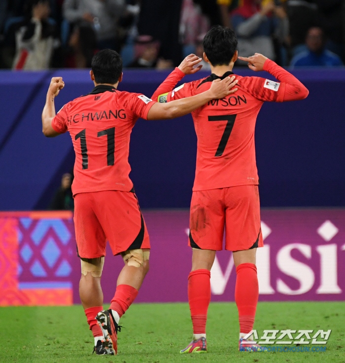 [카타르 현장리뷰]'손흥민,복수의 결승골 작렬!' 한국, 호주에 2-1 …
