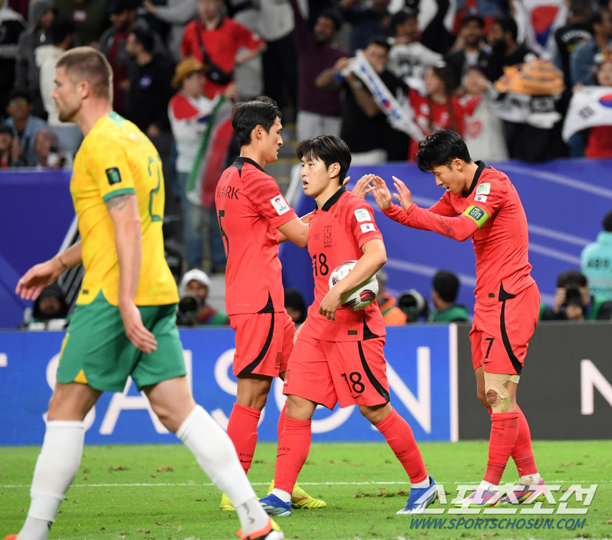 [호주전Live]'손흥민 역전 프리킥골!' 한국 2-1 호주 연장전 진행…