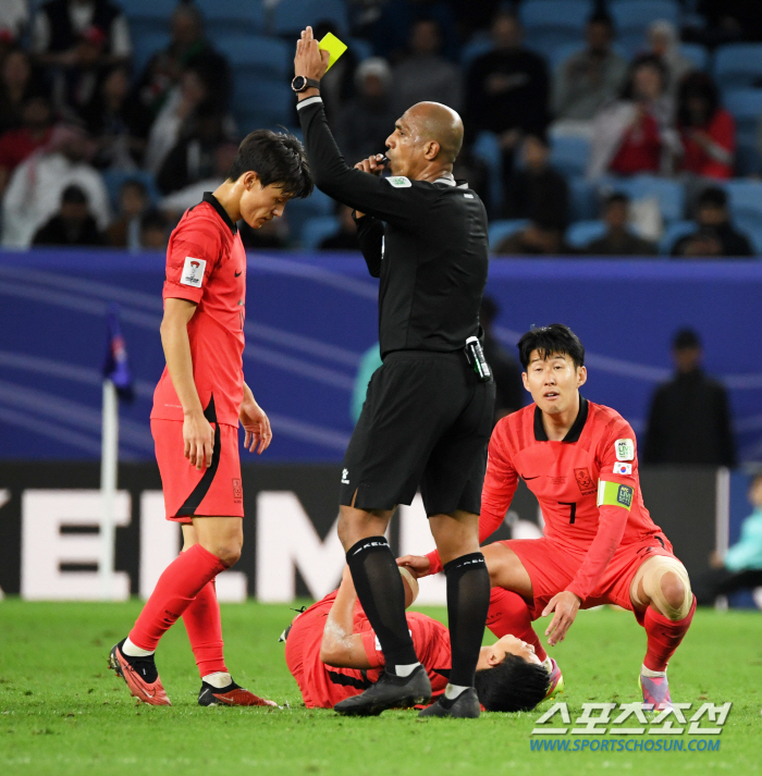 [카타르 현장인터뷰]'PK 자처' 황희찬이 웃었다 "역적? 차고 싶었다……