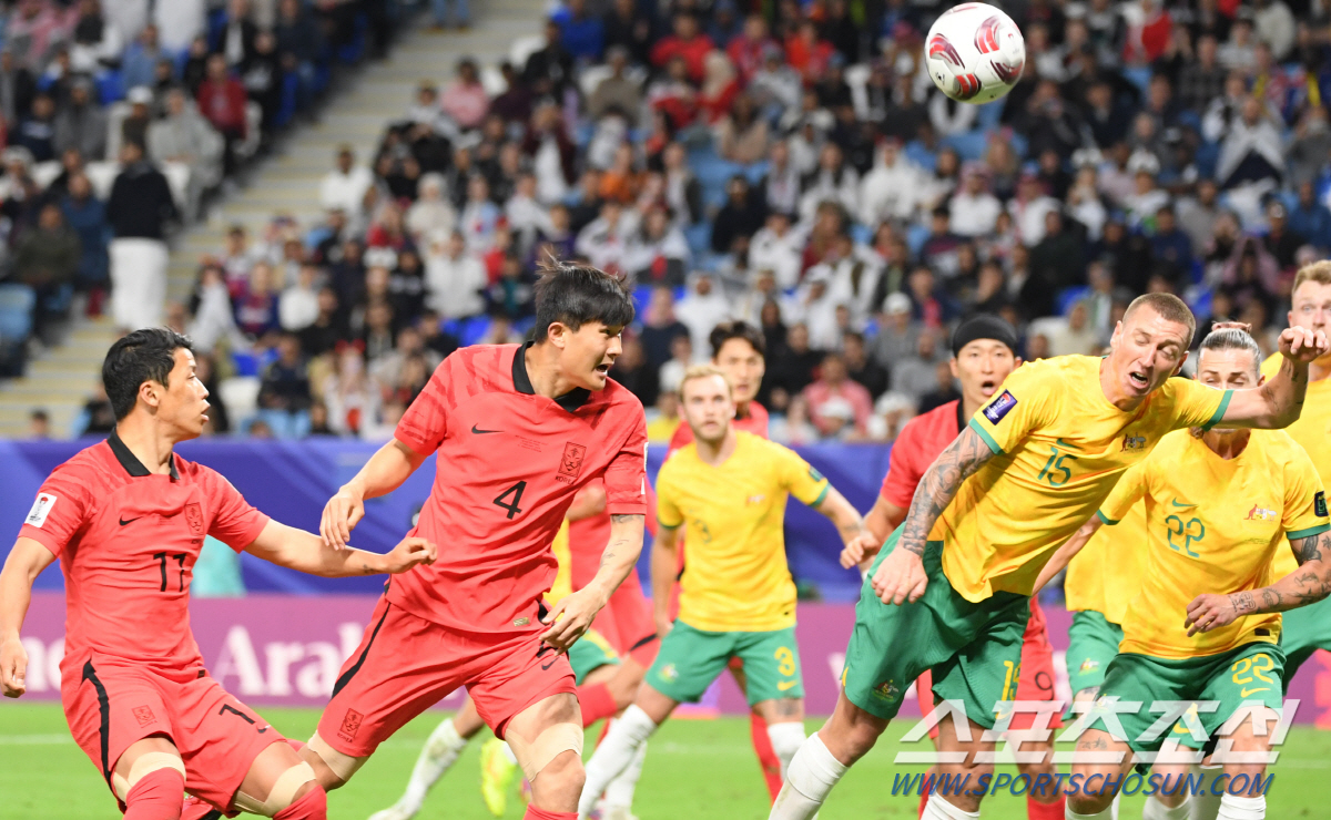 [카타르ON]"토트넘→바이에른 있잖아!" 韓 좀비 축구의 기적, 적장도 …
