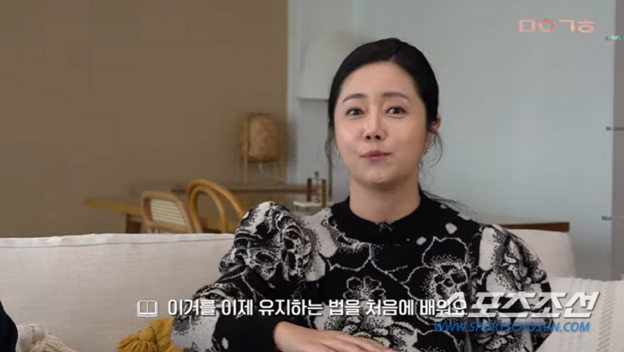 '스타 아나운서'의 입사 13개월만의 퇴사…'재벌 결혼→유학' 소문만 무…