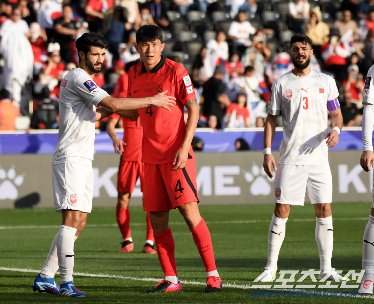 [카타르ON]지칠대로 지친 '괴물 수비수' 김민재 4강 OUT, 휴식 '…