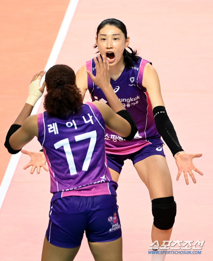 김연경, 15년만의 V리그 우승을 향해…'공격종합 2위→득점·리시브 5위…