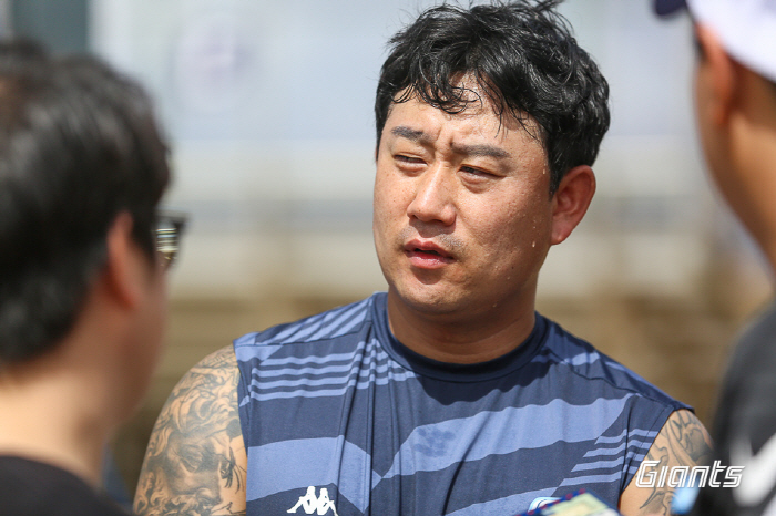 "선물을 받았다" 방출될땐 상상도 못한 일…37세+1년 뛴 팀에서 다년계…