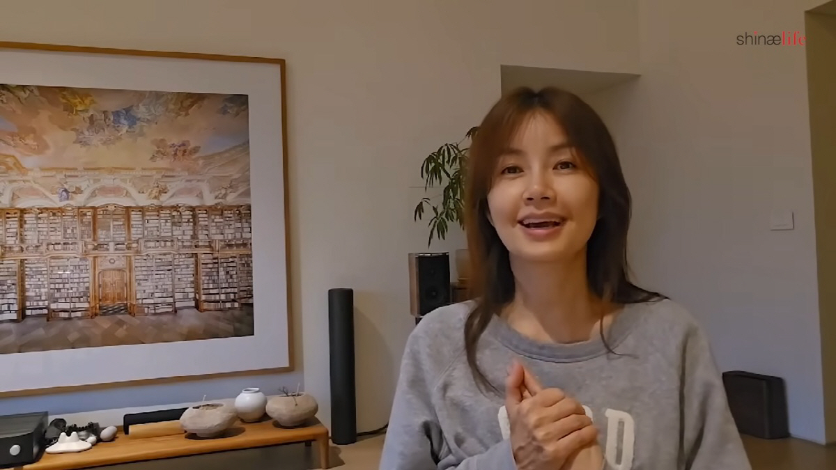 '차인표♥' 신애라, 여배우만의 특급 아침 루틴 공개…아들의 배경음악 지…