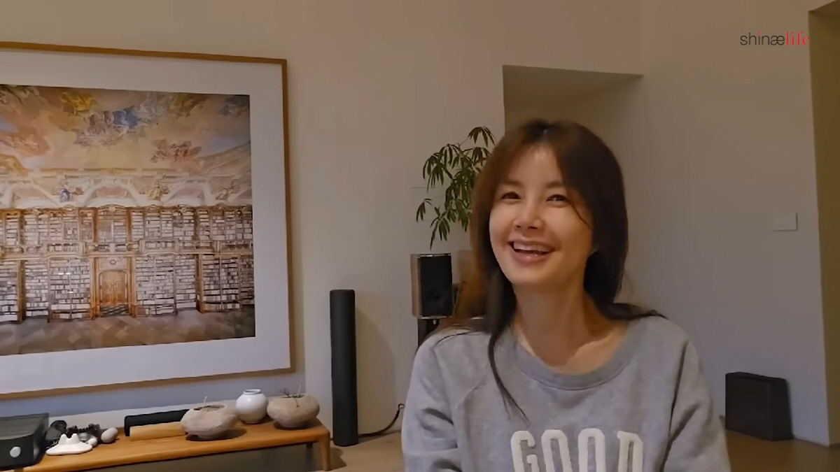 '차인표♥' 신애라, 여배우만의 특급 아침 루틴 공개…아들의 배경음악 지…