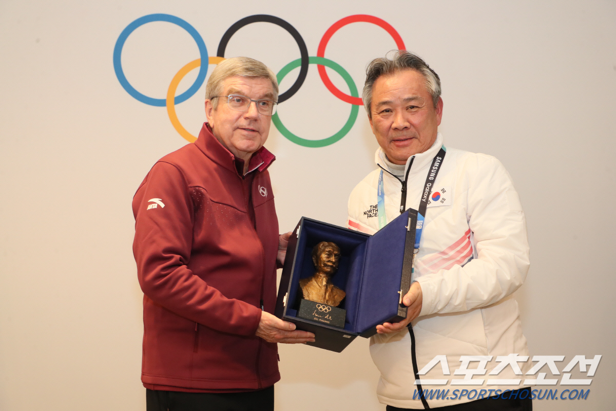 "강원2024 성공 축하" 이기흥 대한체육회장,IOC프레지던트 특별상