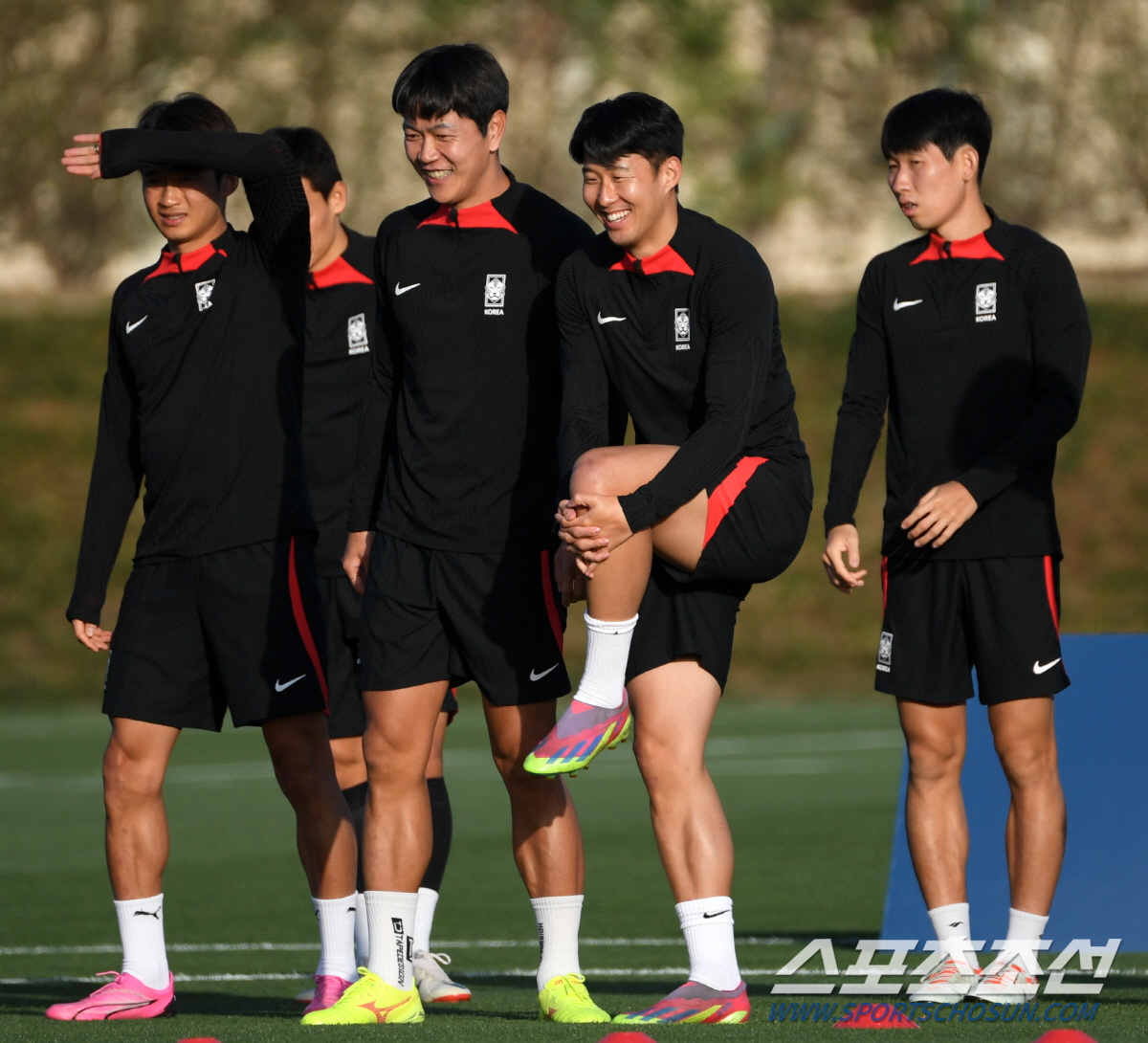 [카타르 ON]"'월클' 캡틴의 무한질주" 손흥민, 불가능했던 이동국 보…