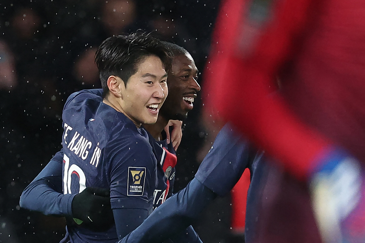 "LEE, 포스트 음바페 시대 이끌 최고 유망주!" 프랑스 매체 "PSG…