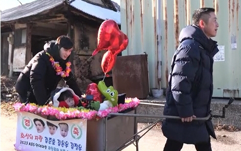 "얼굴 알려져 어딜 못나가"…김준호 3父子, 할아버지 자랑에 흐뭇, 리어…
